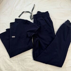 Navy Figs scrub set